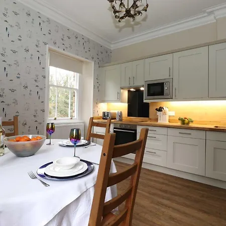 Redwood Rise At The Lairbeck Apartment *